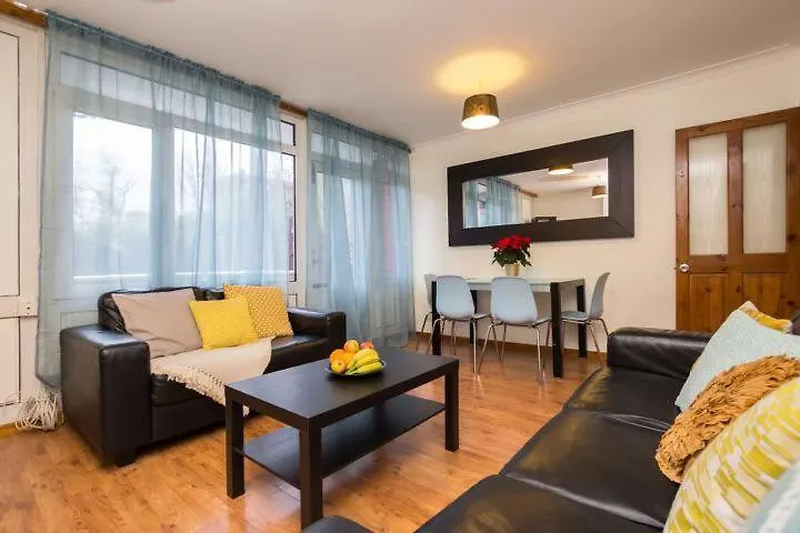 Apartment 3 Bedroom Flat In Central London